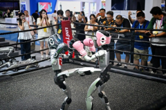 <b>者体验了各式智能家居产物</b> 